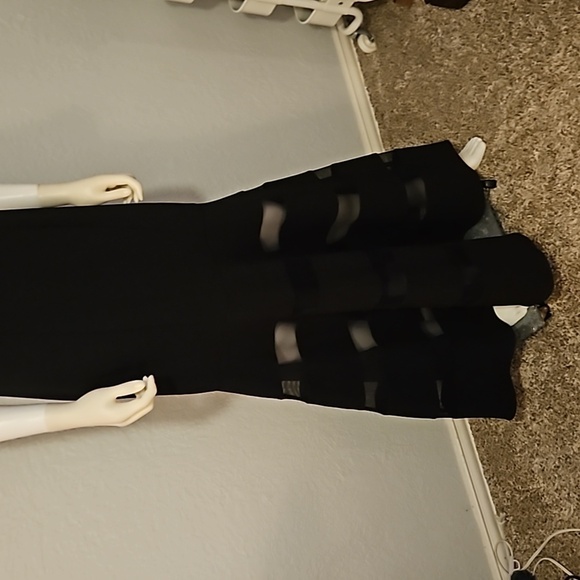 VINCE CAMUTO Black Illusion Sheer Mesh Stripe Trumpet Formal Ballroom Dress - Picture 7 of 14